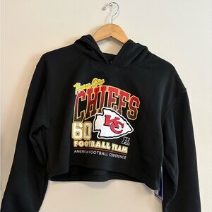 NFL Kansas City Chiefs Football Women’s Black Cropped Hoodie Size Medium NWT